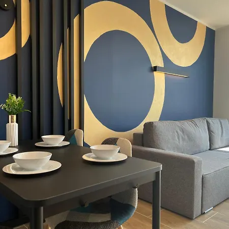 Party Avangarde Apartments City Center Леба Екстер'єр фото